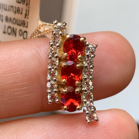 Jewelry - 14k Andesine gemstone necklace